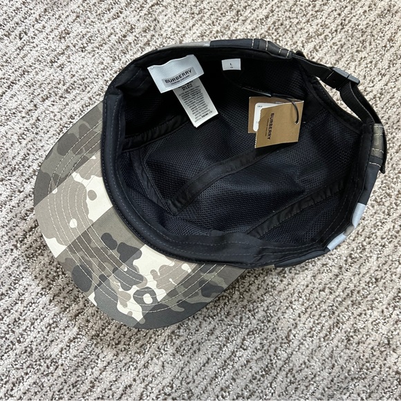Burberry Men's Camouflage Check Nylon Cap Sz Large - Picture 4 of 4